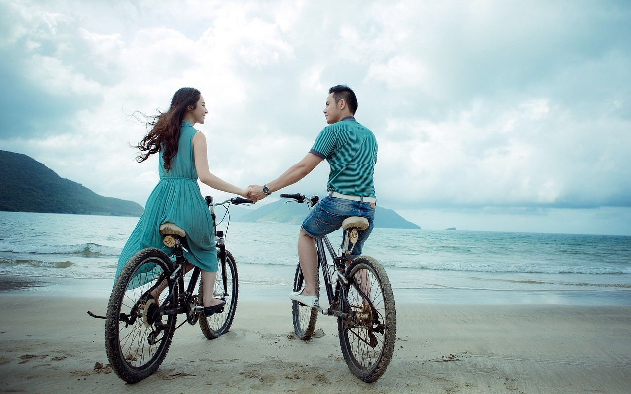 couple, beach, bicycles, bikes, holding hands, lovers, together, young couple, nature, happy couple, asian, love, holiday, summer, sea, seaside, boy, woman, girl, man, outdoors, biking, relationship